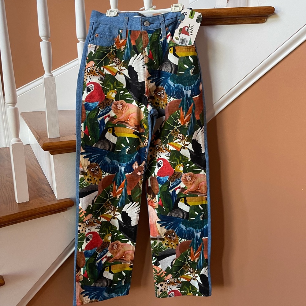 Levi’s X Farm Rio NWT cropped tropical jeans 26 - Picture 2 of 12